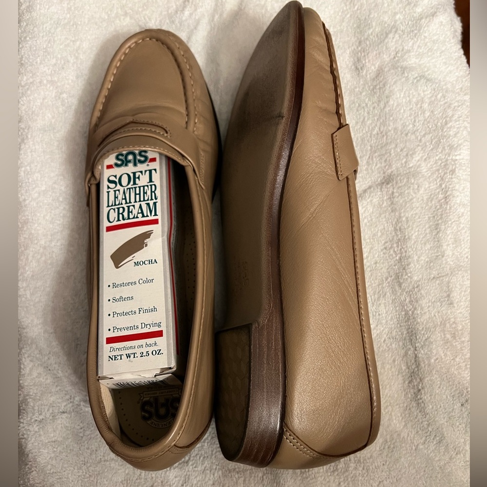 SAS Women’s Mocha Leather Slip-On Loafers